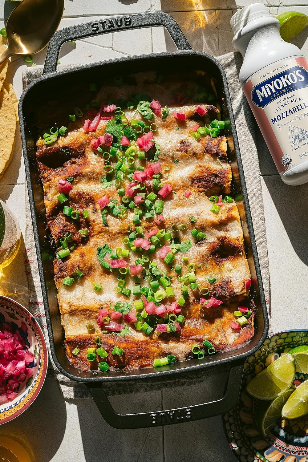 MIYOKO'S CREAMERY Organic Pourable Mozzarella Cheese, Melts-Bubbles-Browns, Made from Plant Milk, Dairy Free, Vegan, 16Oz. (1-Pack)