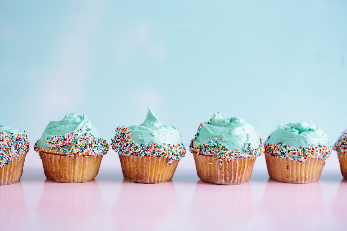 Bakeware and baking