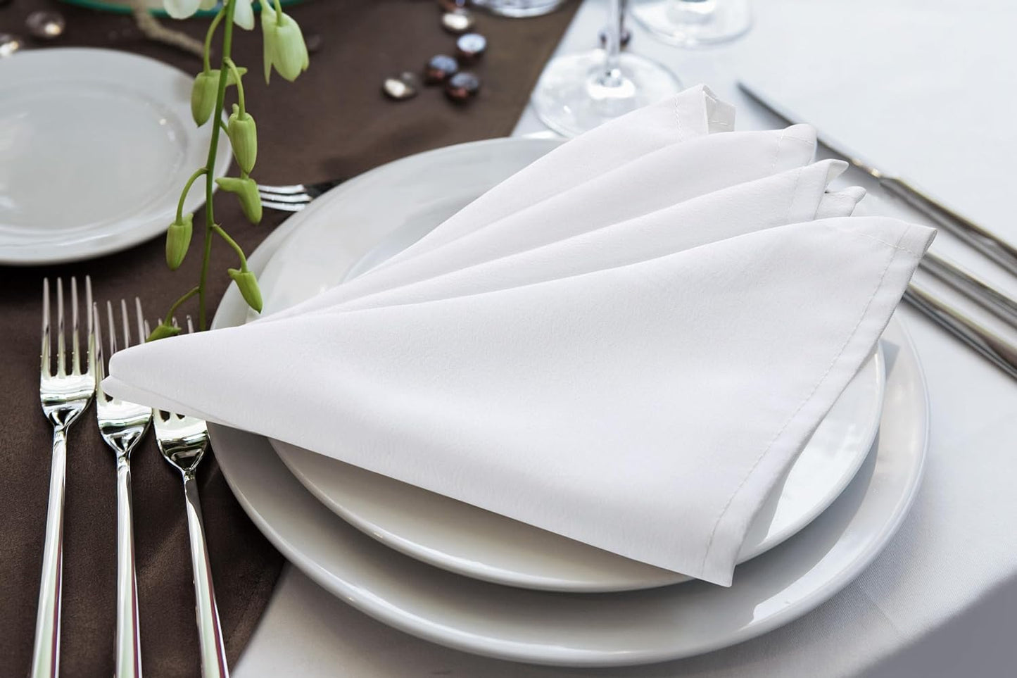 [24 Pack, White] Cloth Napkins 17X17 Inches, 100% Polyester Dinner Napkins with Hemmed Edges, Washable Napkins Ideal for Parties, Weddings and Dinners